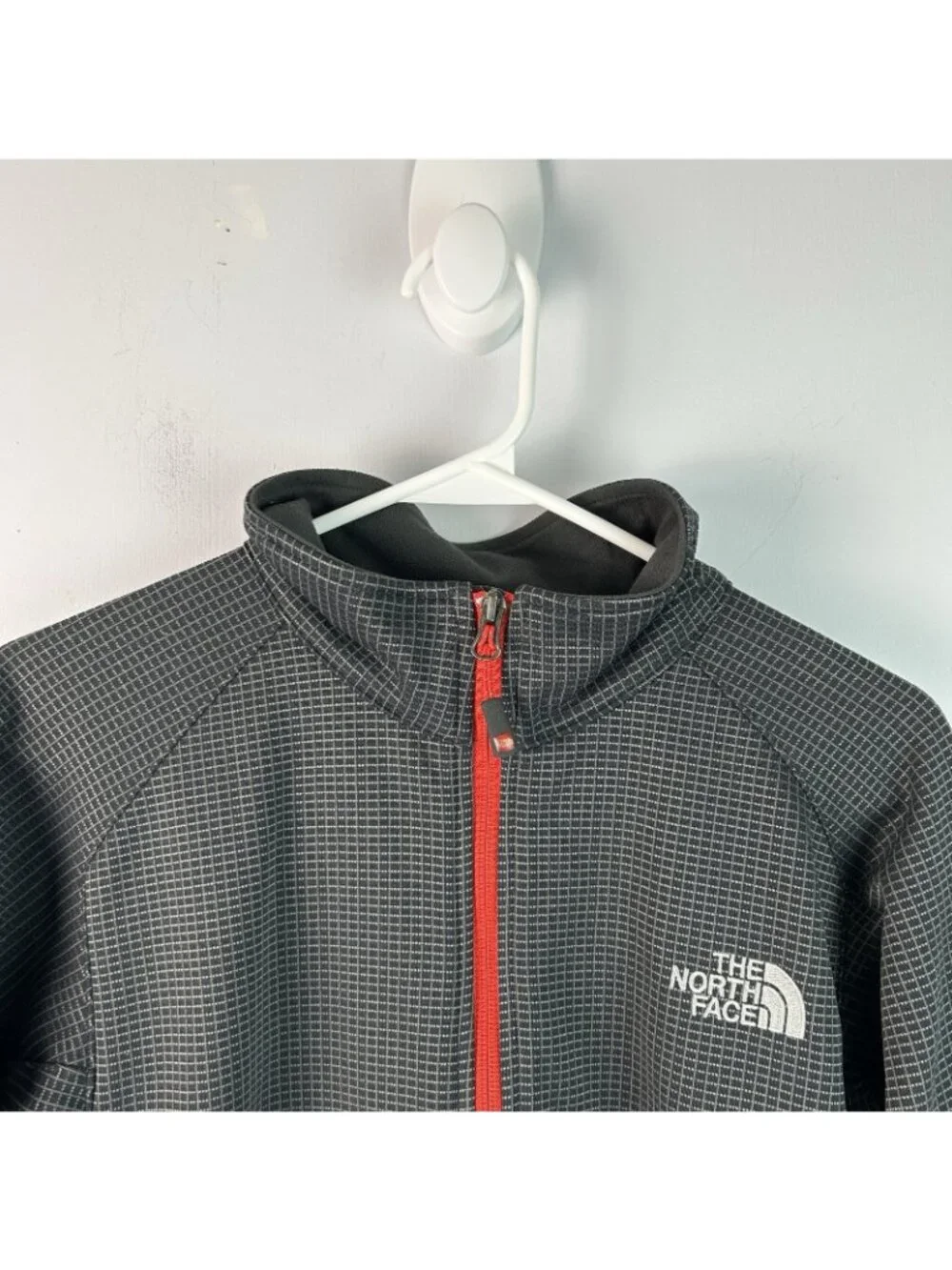 The North Face Black & Grey Check  Fleece Full Zip Softshell Jacket L Summit